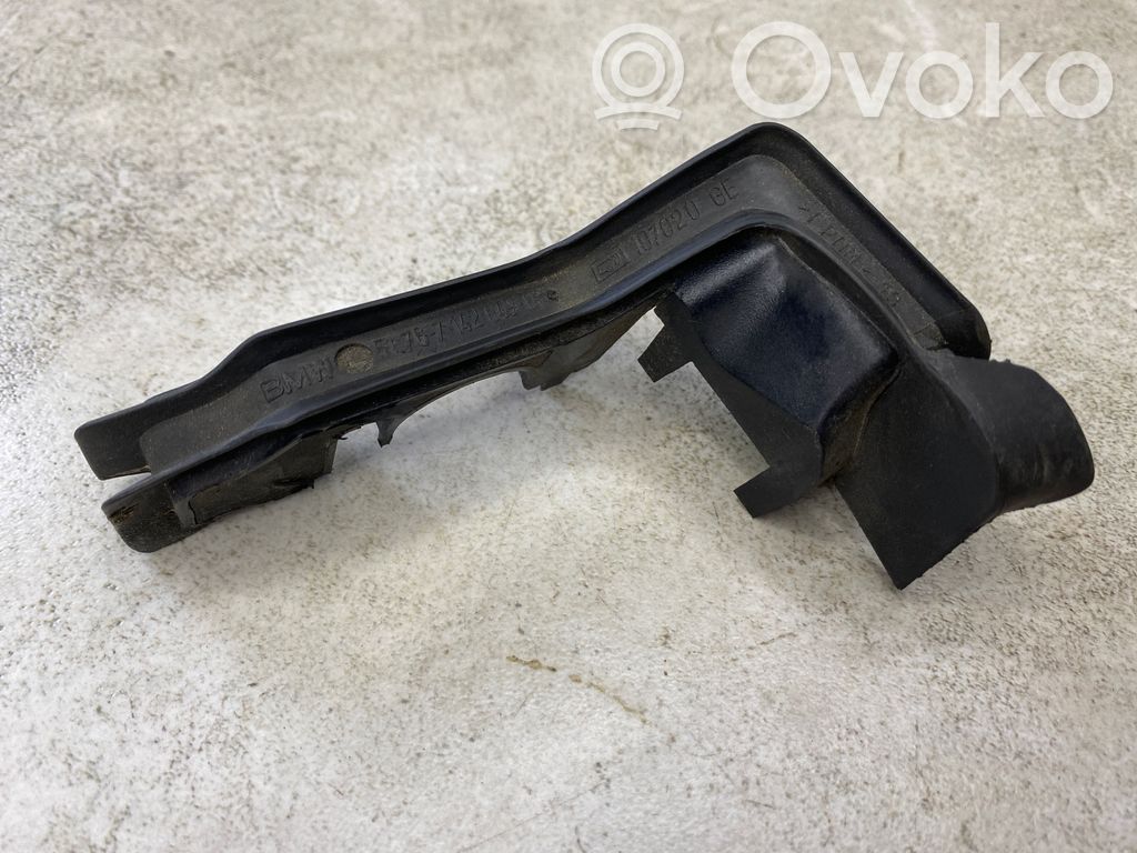 Engine compartment rubber   7142049