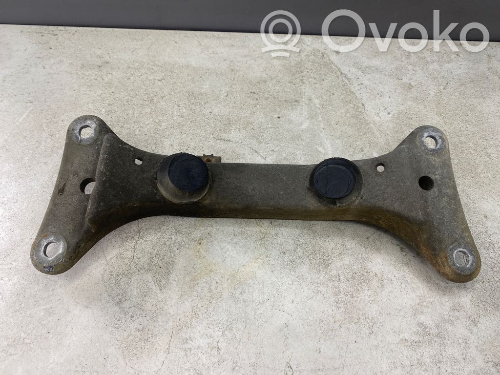 BMW 3 E90 E91 Gearbox mounting bracket 