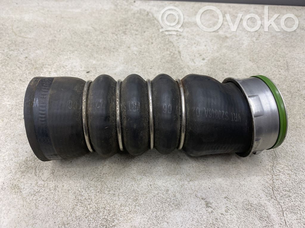 Volkswagen PASSAT B6 Intercooler hose/pipe 