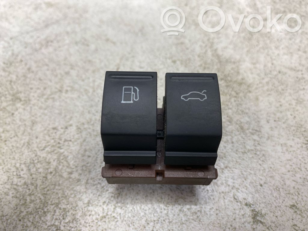 Volkswagen PASSAT B6 Fuel tank opening switch 