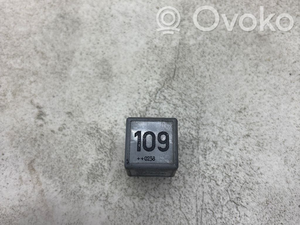 Volkswagen Golf III Other relay 