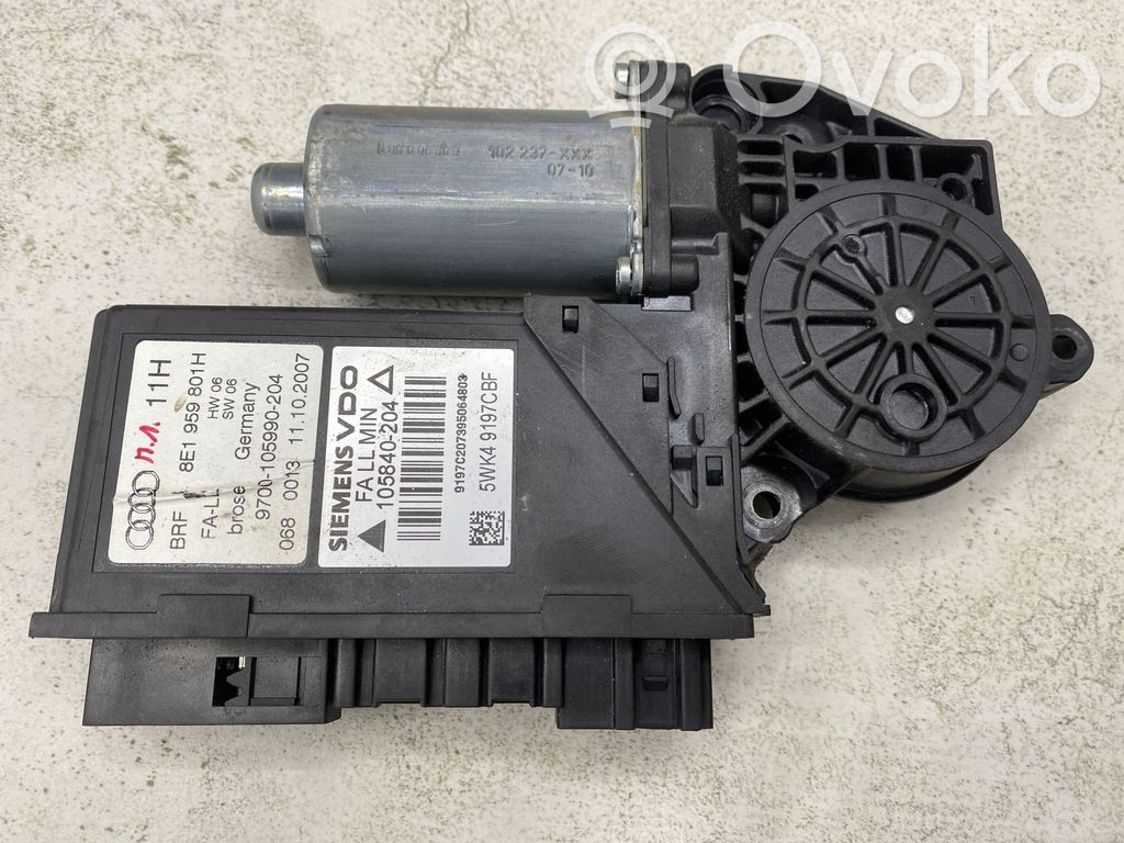 Audi A4 S4 B7 8E 8H Silnik regulatora szyby drzwi przednich 