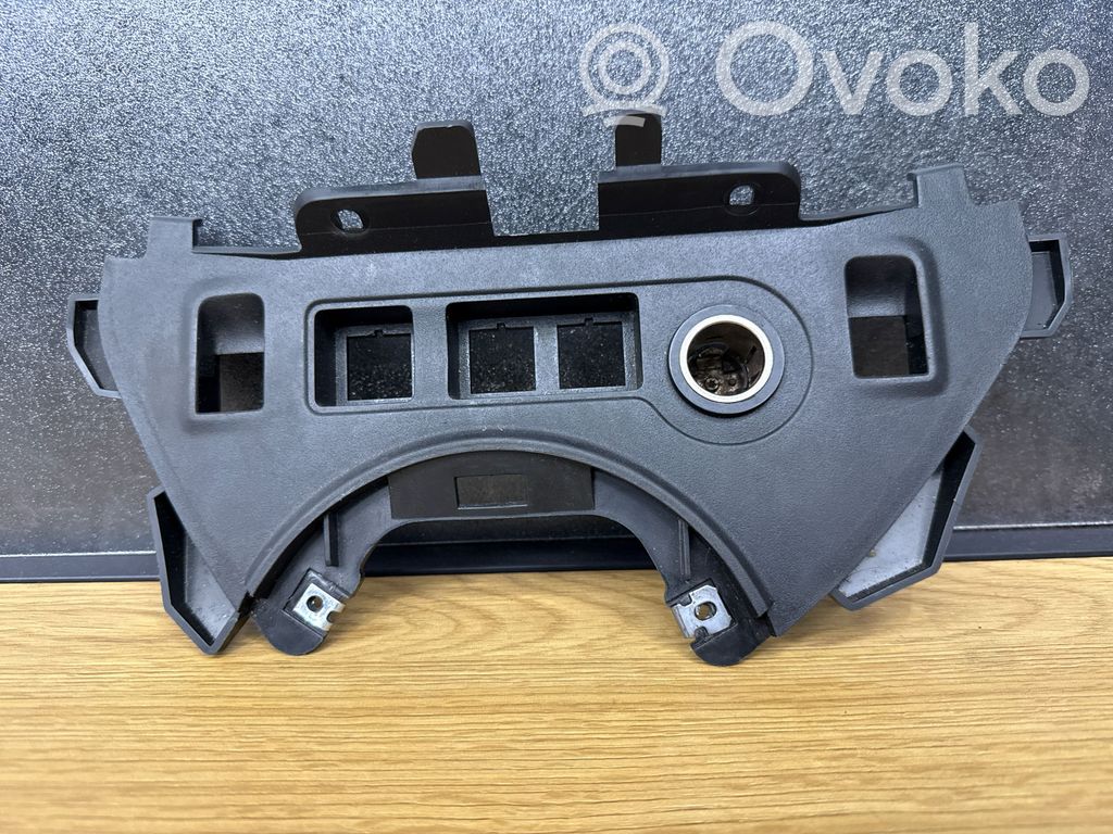 Peugeot Partner Kita salono detalė 