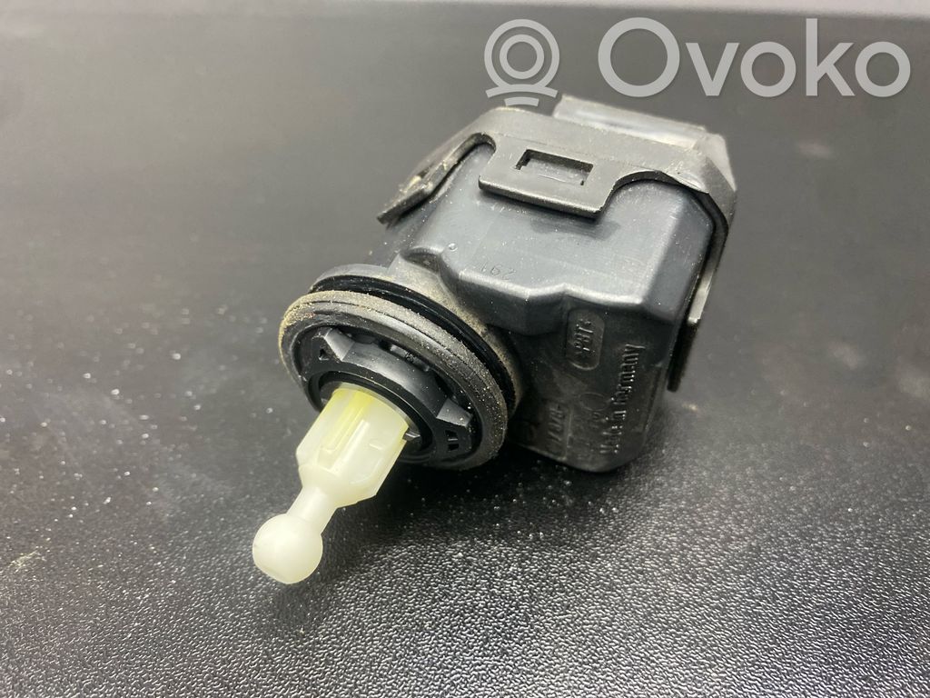 Audi A3 S3 8L Headlight level adjustment motor 