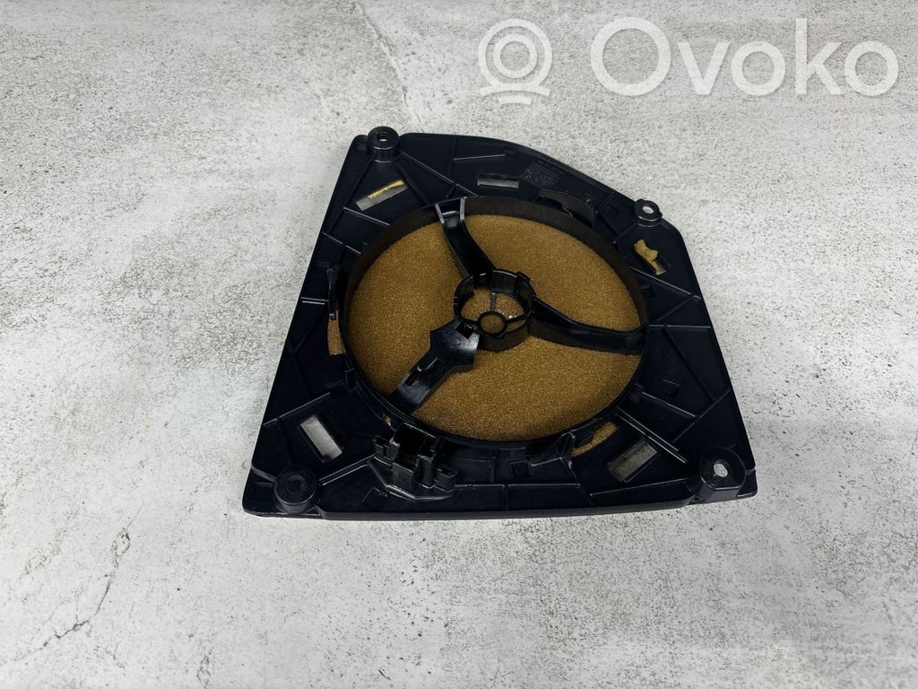 Volvo XC70 Dash center speaker trim cover 