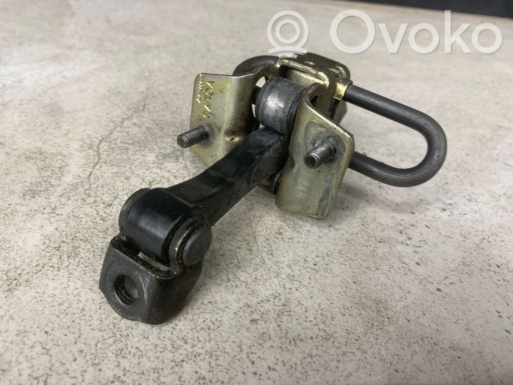 Volvo XC70 Etuoven pidätin 