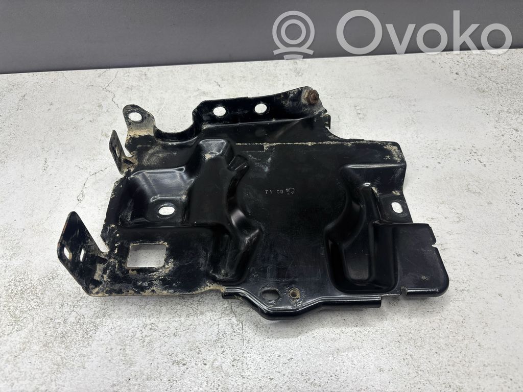 Battery tray   71067,710628