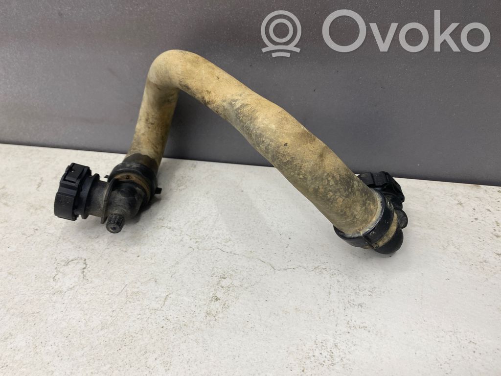 Engine coolant pipe/hose