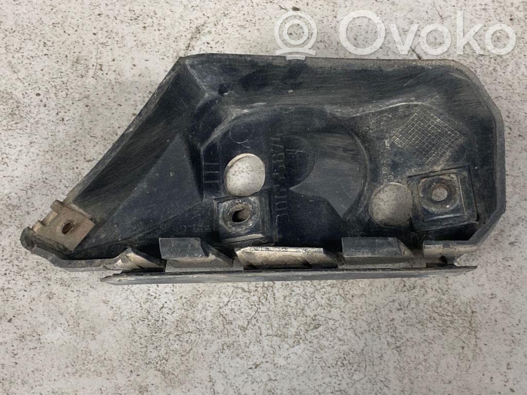 Volvo V50 Front bumper mounting bracket 