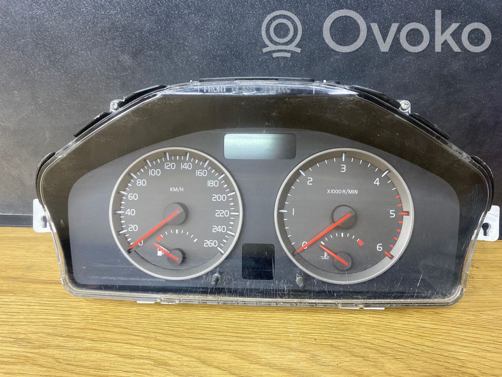 Volvo V50 Speedometer (instrument cluster) 