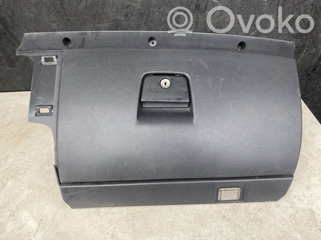 Volvo V50 Daiktadėžė 