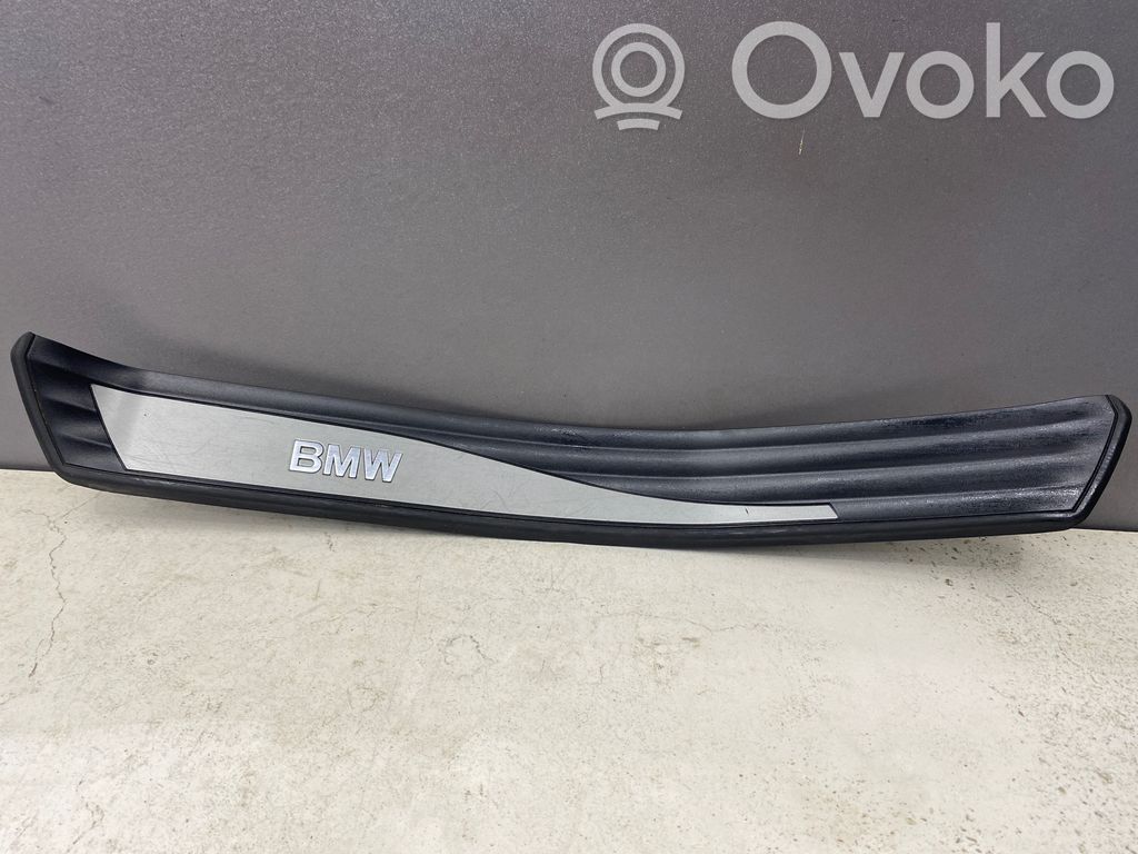 BMW 5 E60 E61 Listwa progowa tylna 