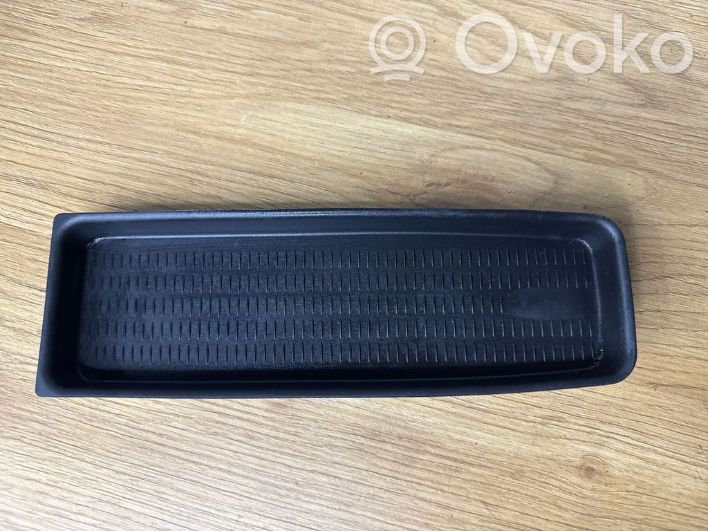 BMW 3 E90 E91 Konsolės stalčiuko/lentynėlės paklotėlis 