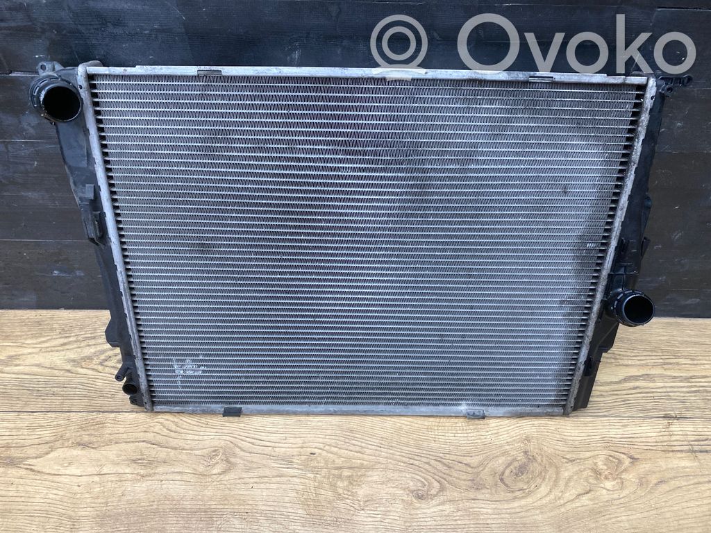 BMW 3 E90 E91 Coolant radiator 