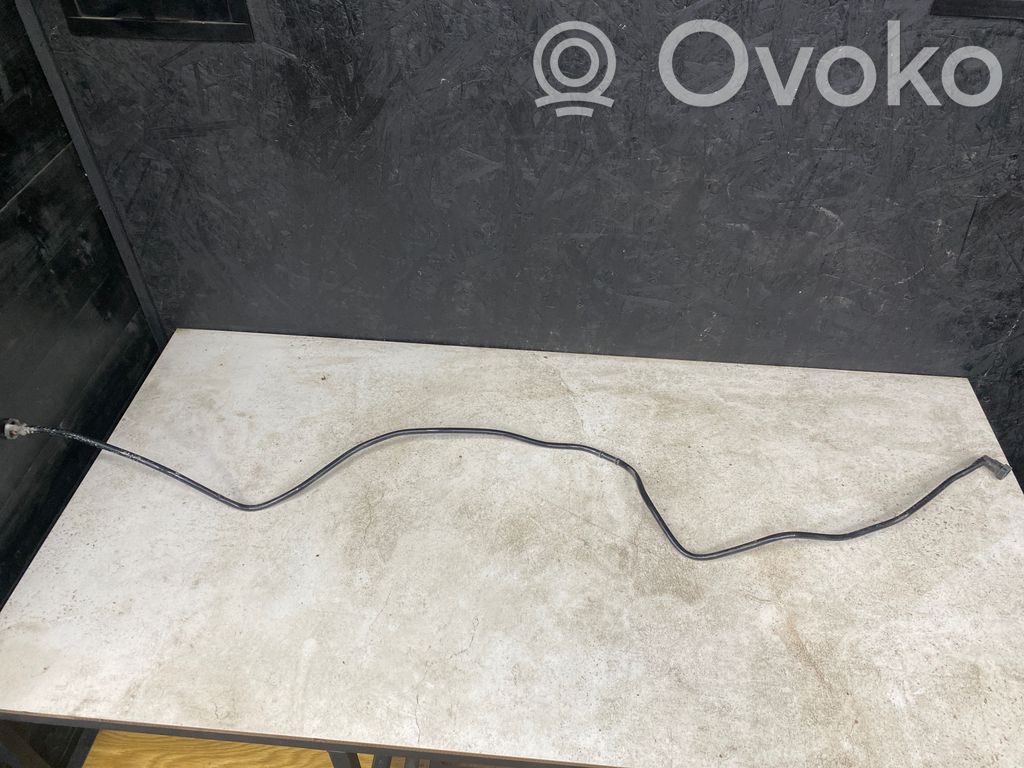 BMW 3 E90 E91 Degvielas caurulīte (-es) 