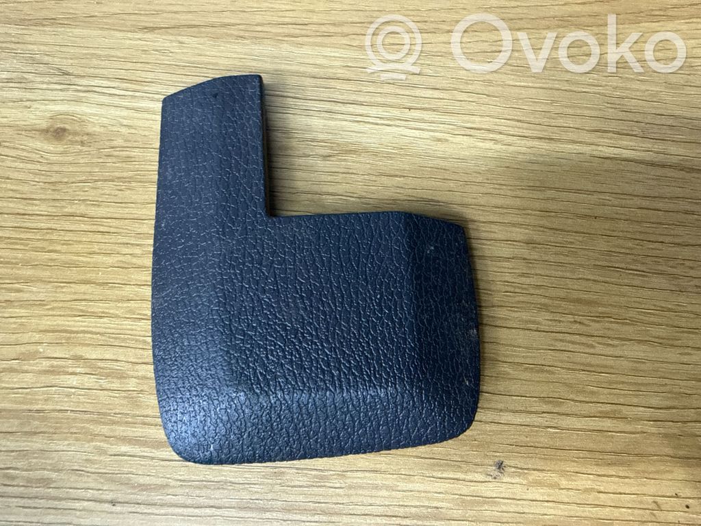Volvo V70 Moldura de la guía del asiento delantero del pasajero 