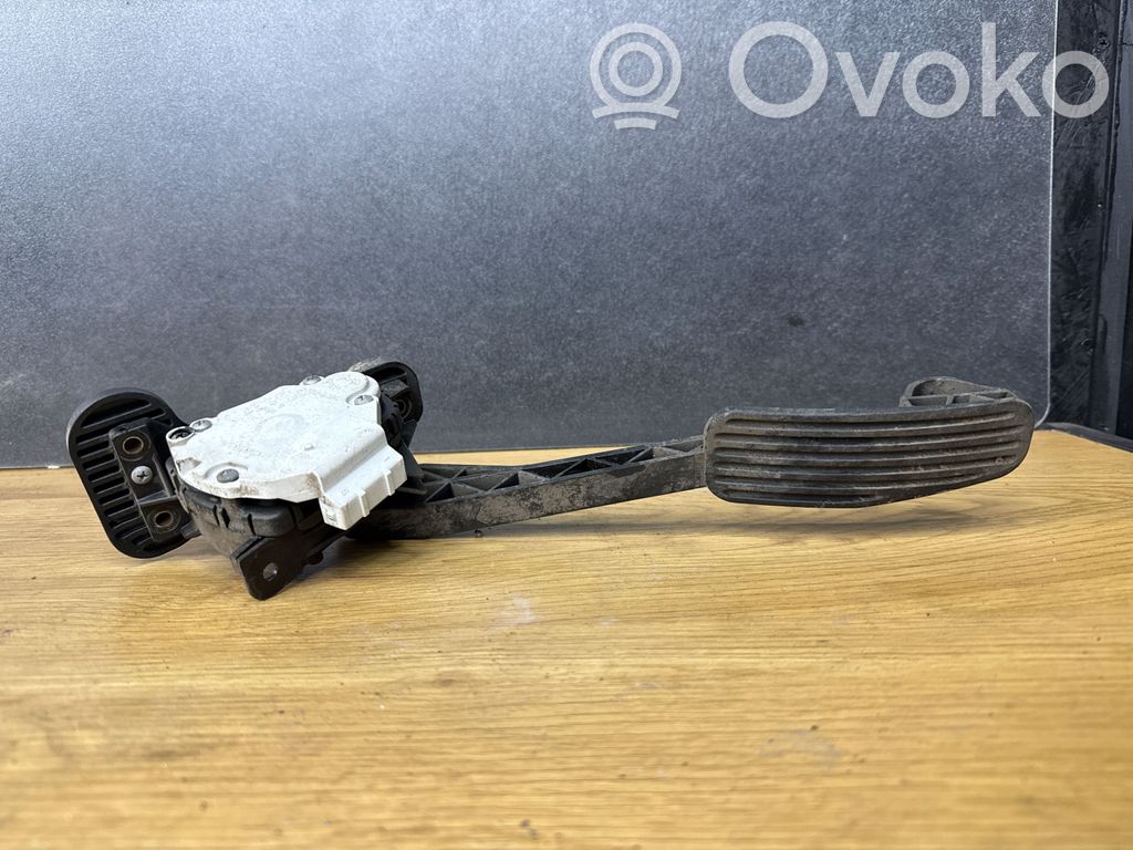 Volvo V70 Kaasupoljin 