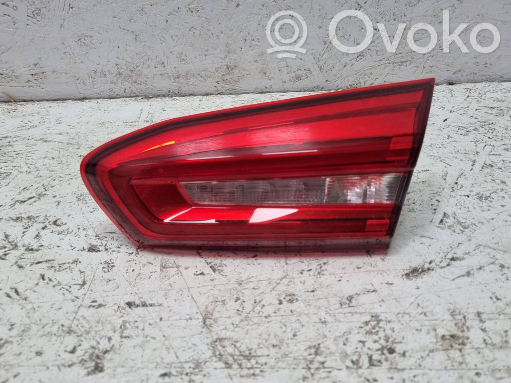 Ford Focus Lampy tylnej klapy bagażnika 