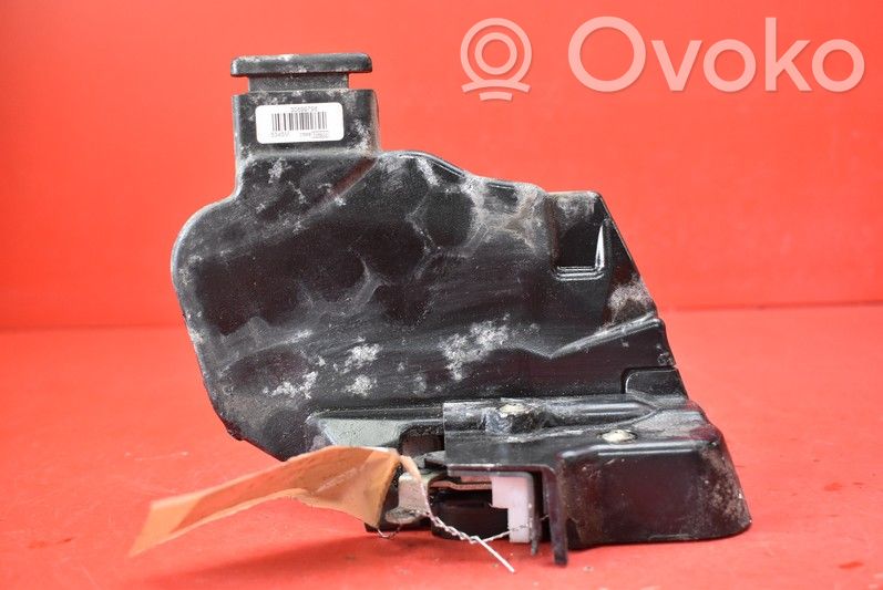 Volvo V50 Takaoven lukko 