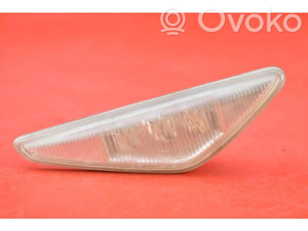 BMW X3 E83 Front indicator light 