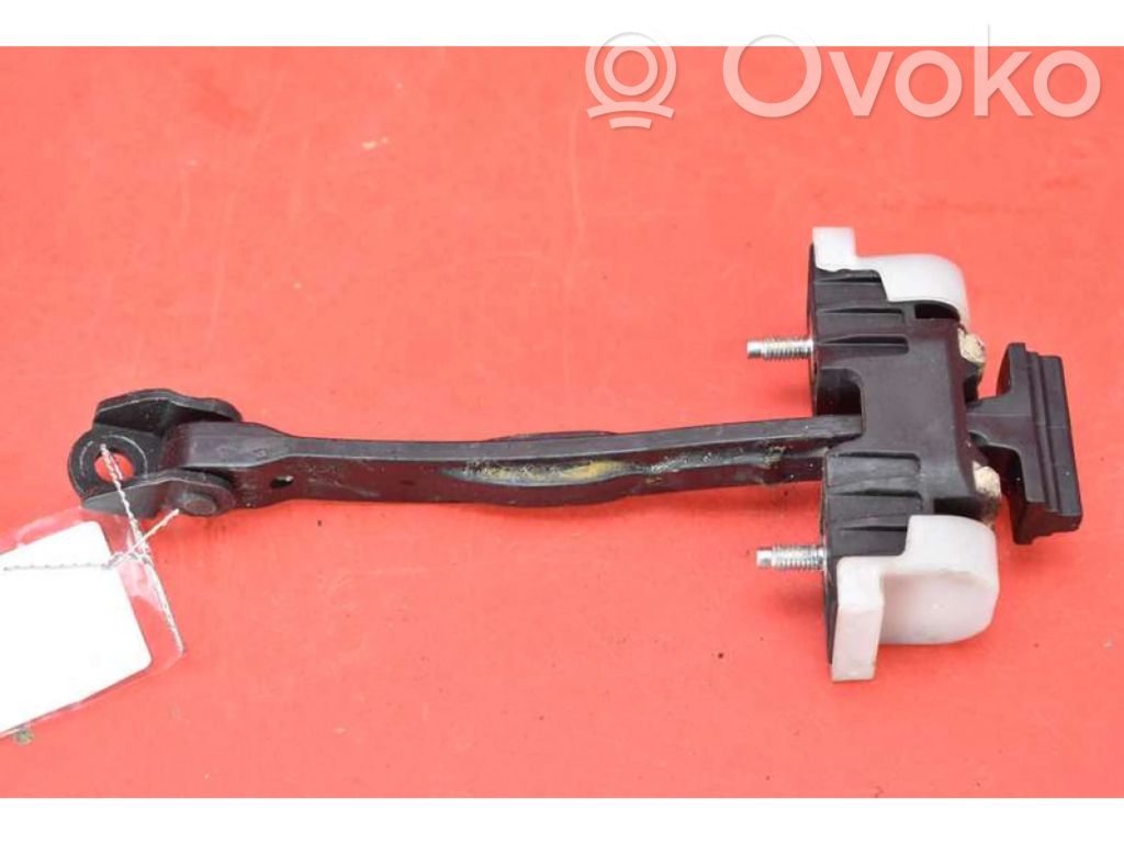 Opel Insignia A Etuoven pidätin 