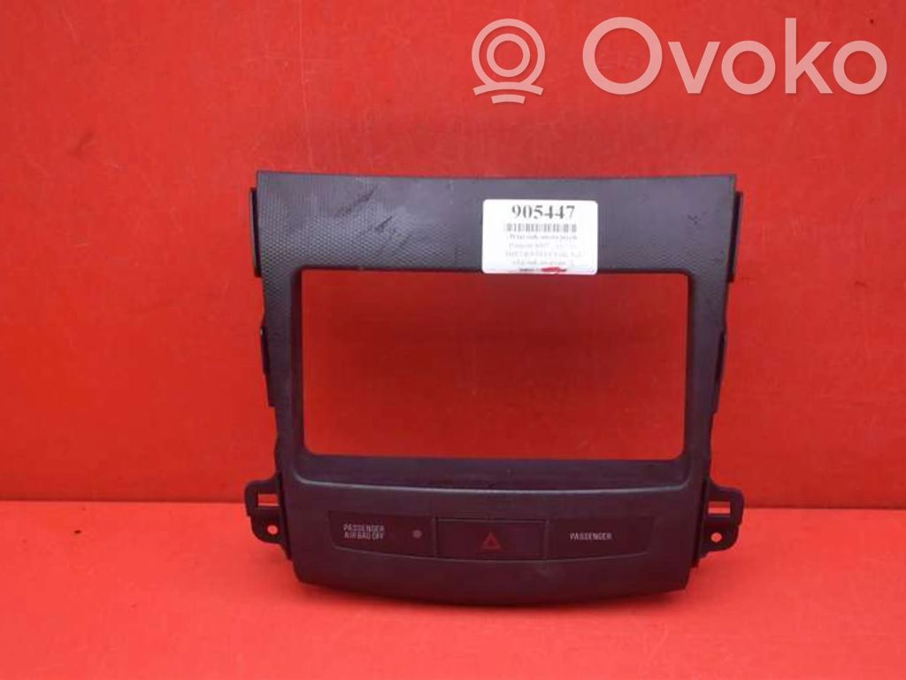 Peugeot 4007 Botón interruptor de luz de peligro 
