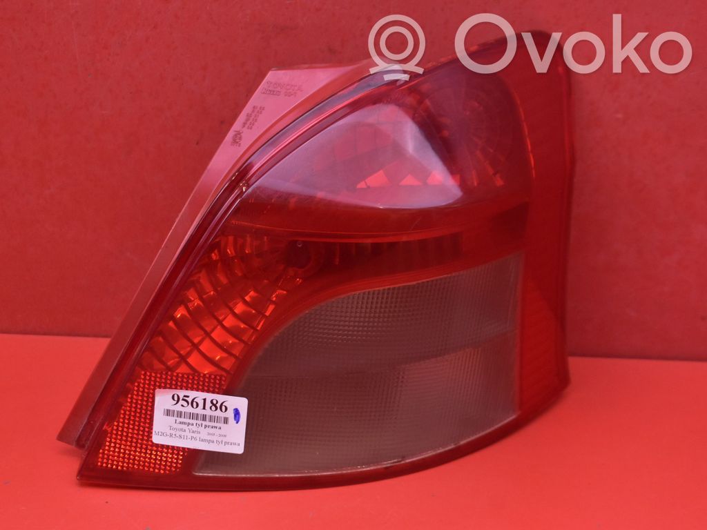 Toyota Yaris Luci posteriori 