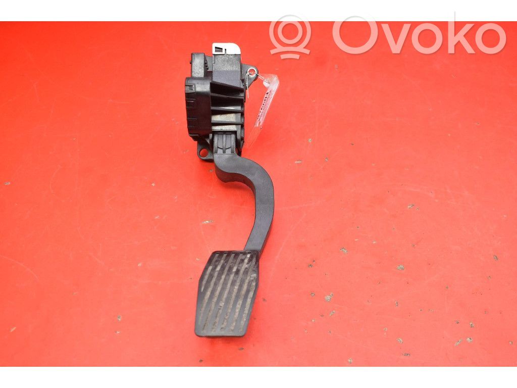 Accelerator throttle pedal   39238341,39238341