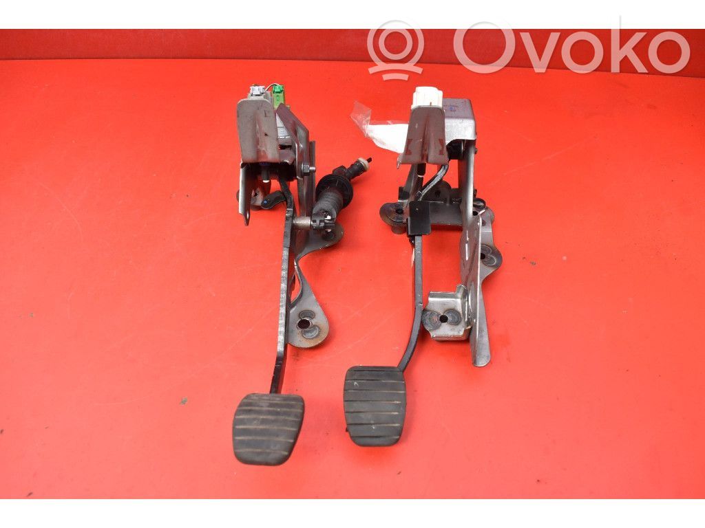 Renault Clio I Pedal del acelerador 
