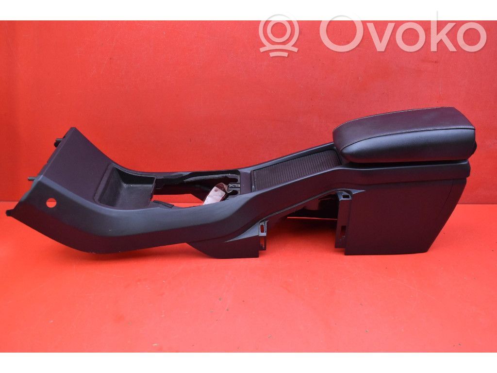 Volvo V40 Centrālā konsole 