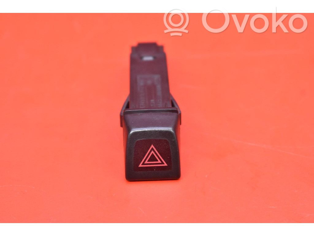 Volvo XC60 Interruttore luci di emergenza 