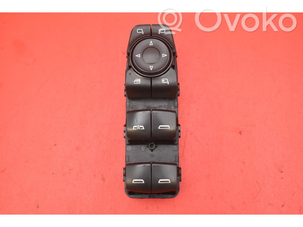 Opel Ampera Electric window control switch 