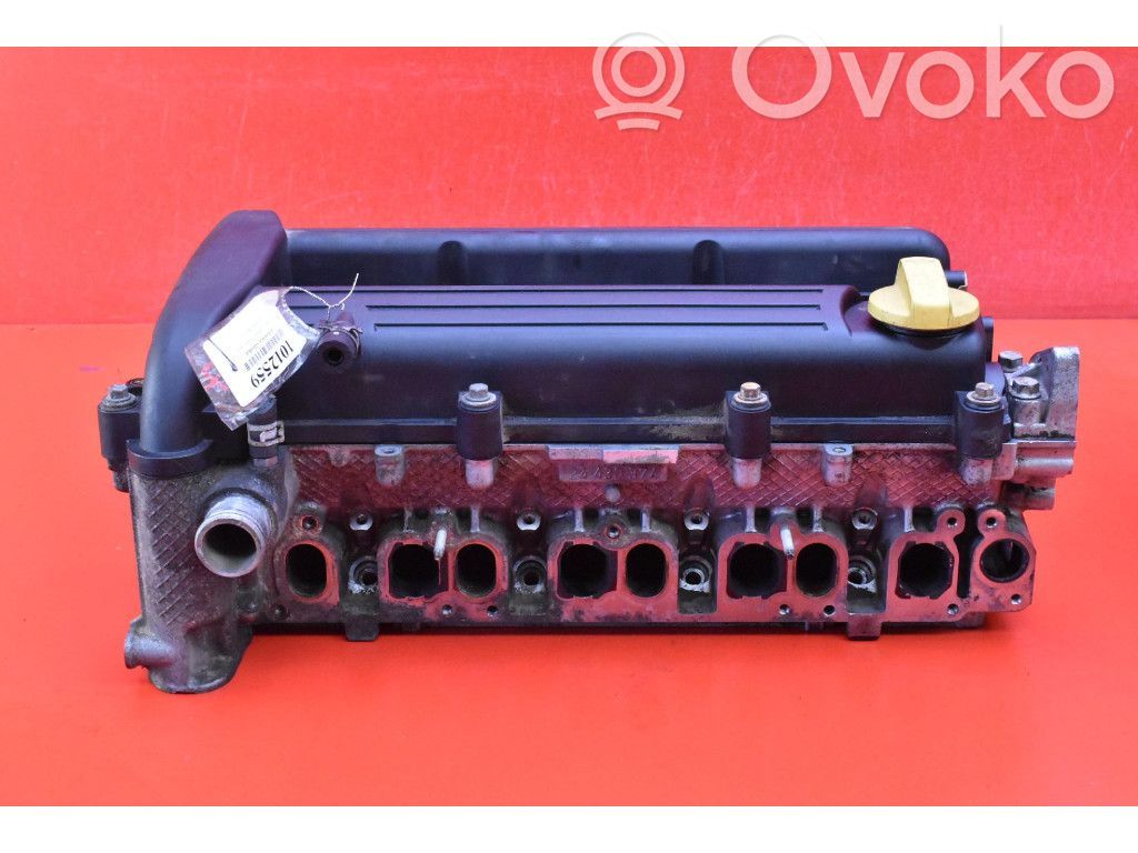 Opel Zafira B Engine head 
