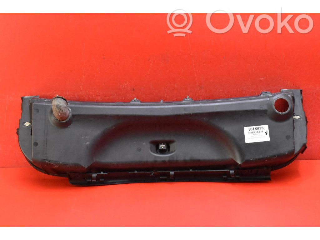 BMW X3 E83 Wiper trim 