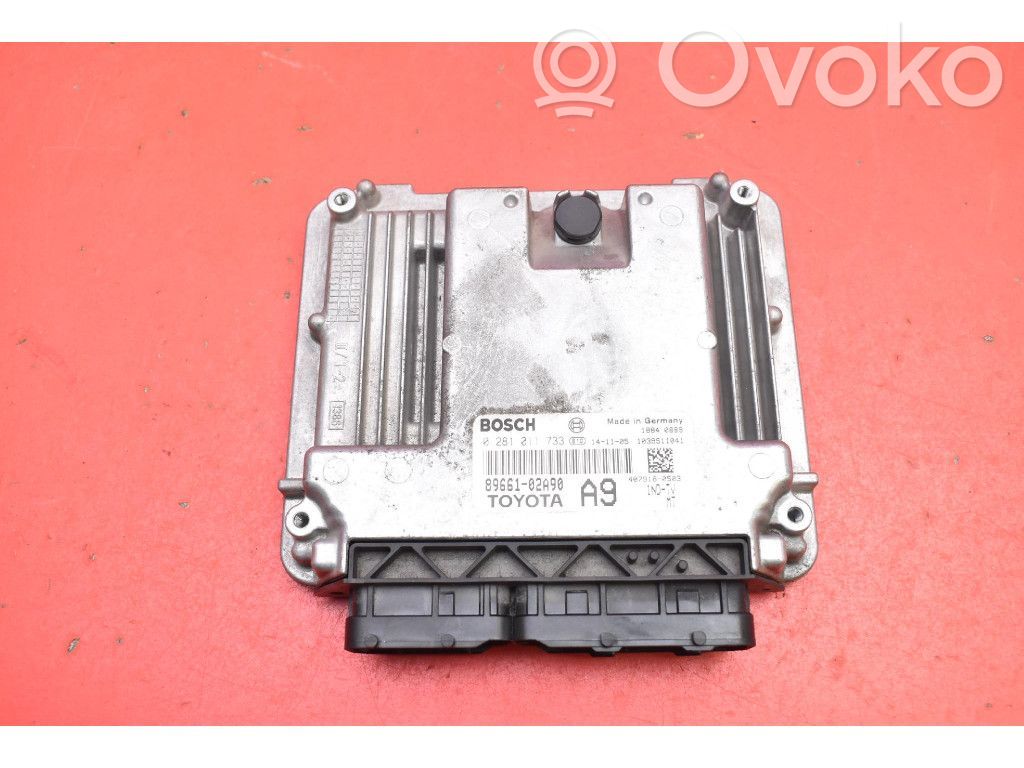 Toyota Corolla E120 E130 Unidad de control/módulo ECU del motor 