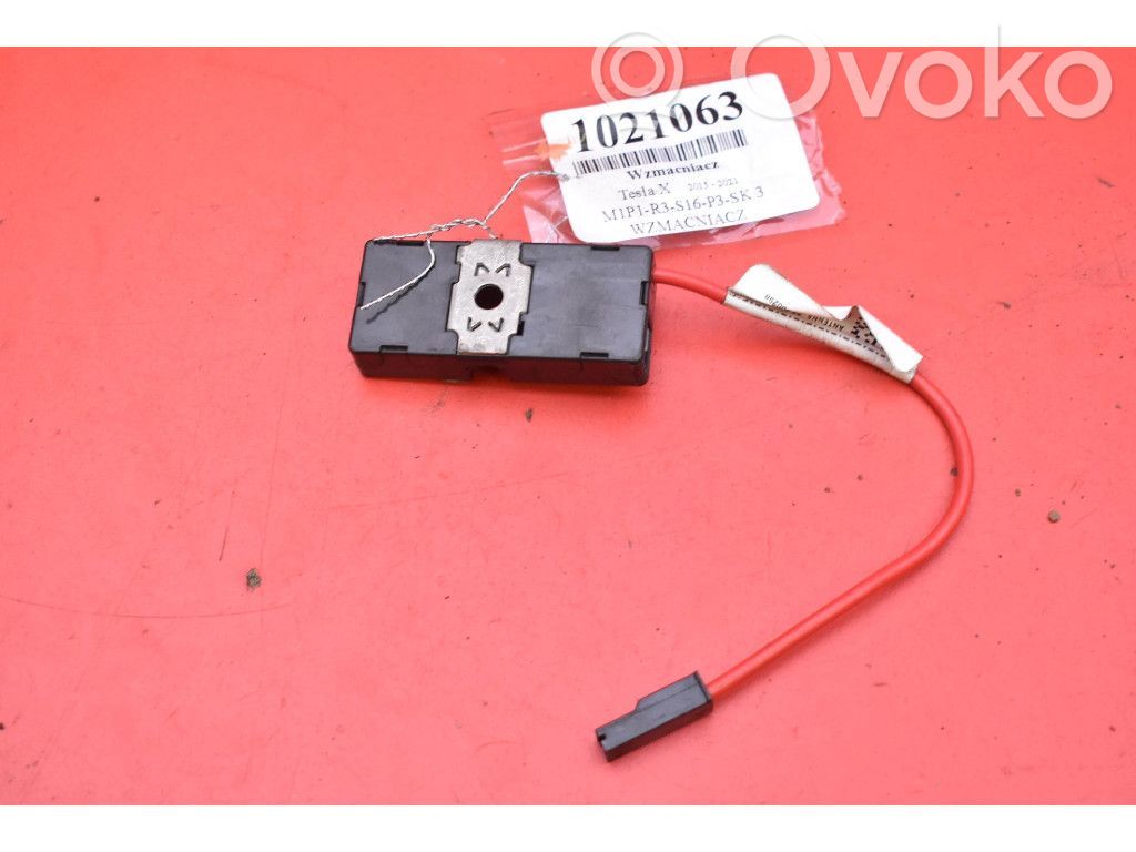 Tesla Model X Amplificador de sonido 