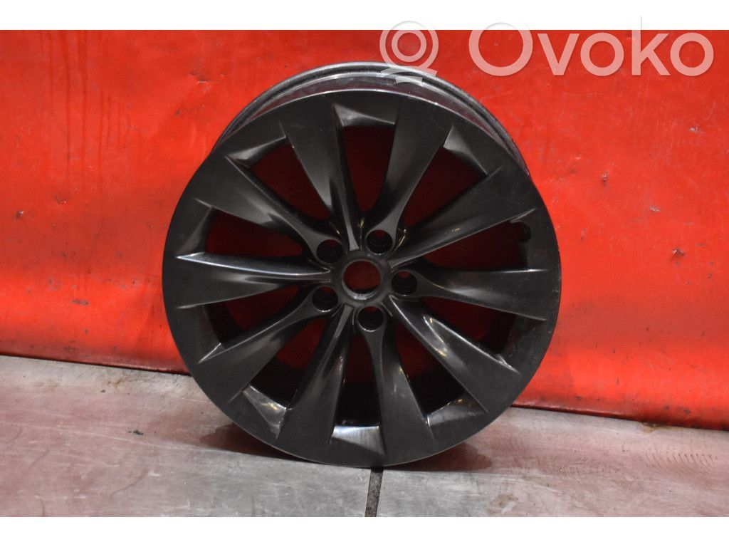 Tesla Model X R18 alloy rim 