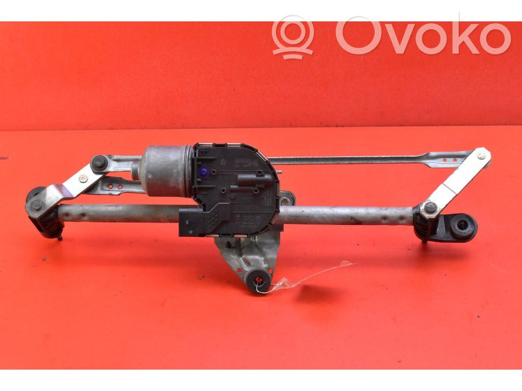 Skoda Octavia Mk3 (5E) Tringlerie et moteur d'essuie-glace avant