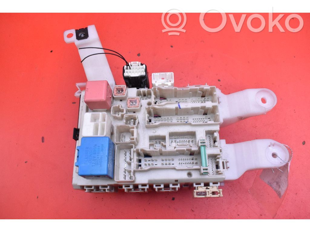 Toyota Avensis Verso Fuse box set 