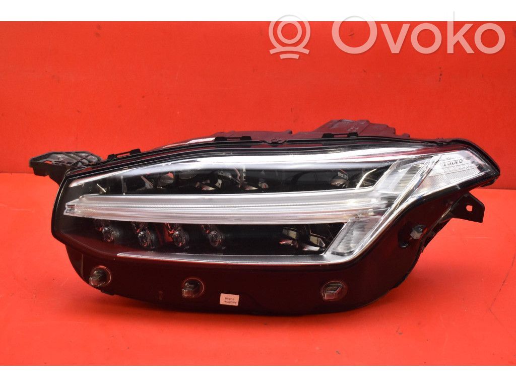 Volvo XC90 Scheinwerfer 