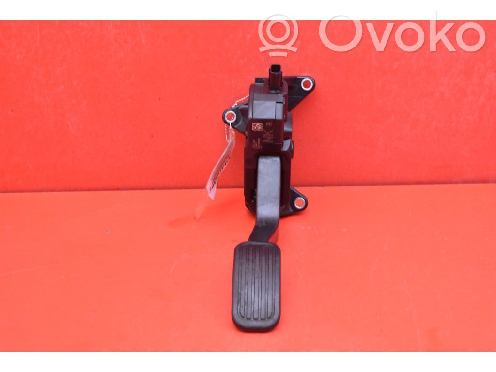 Toyota Corolla E10 Accelerator throttle pedal 