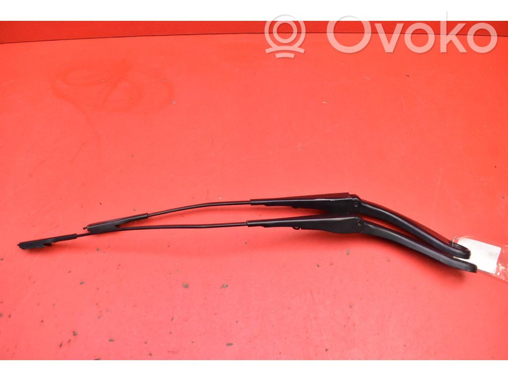 BMW 7 F01 F02 F03 F04 Front wiper blade arm 