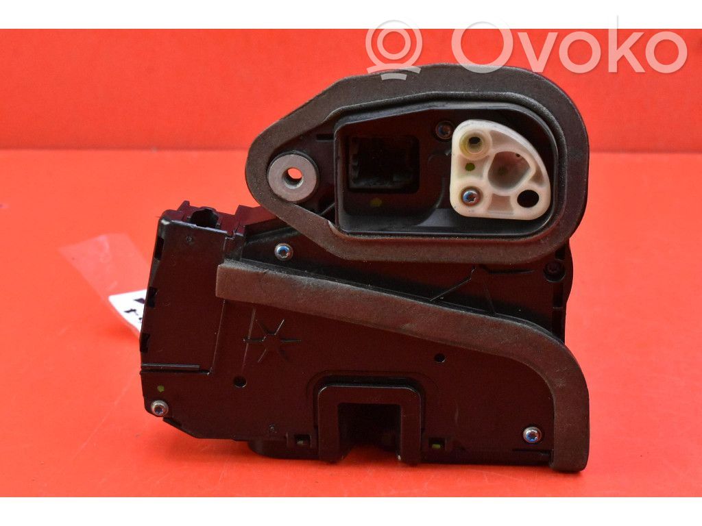 Opel Astra J Etuoven lukko 