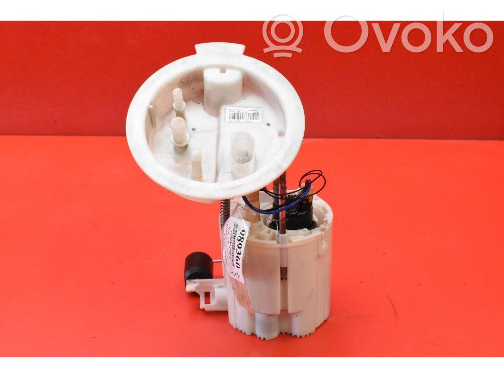 BMW 7 F01 F02 F03 F04 Pompe à carburant 
