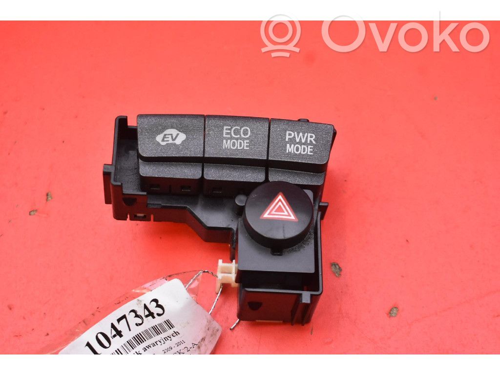 Toyota Prius (XW30) Botón interruptor de luz de peligro 
