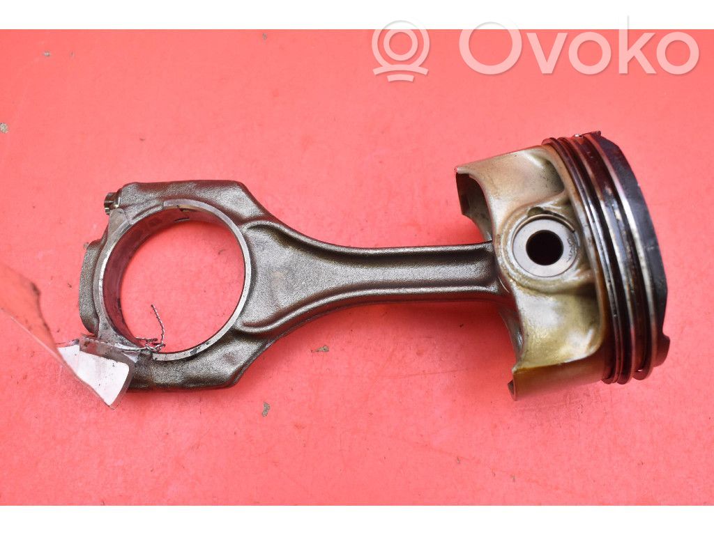 BMW 7 F01 F02 F03 F04 Piston 