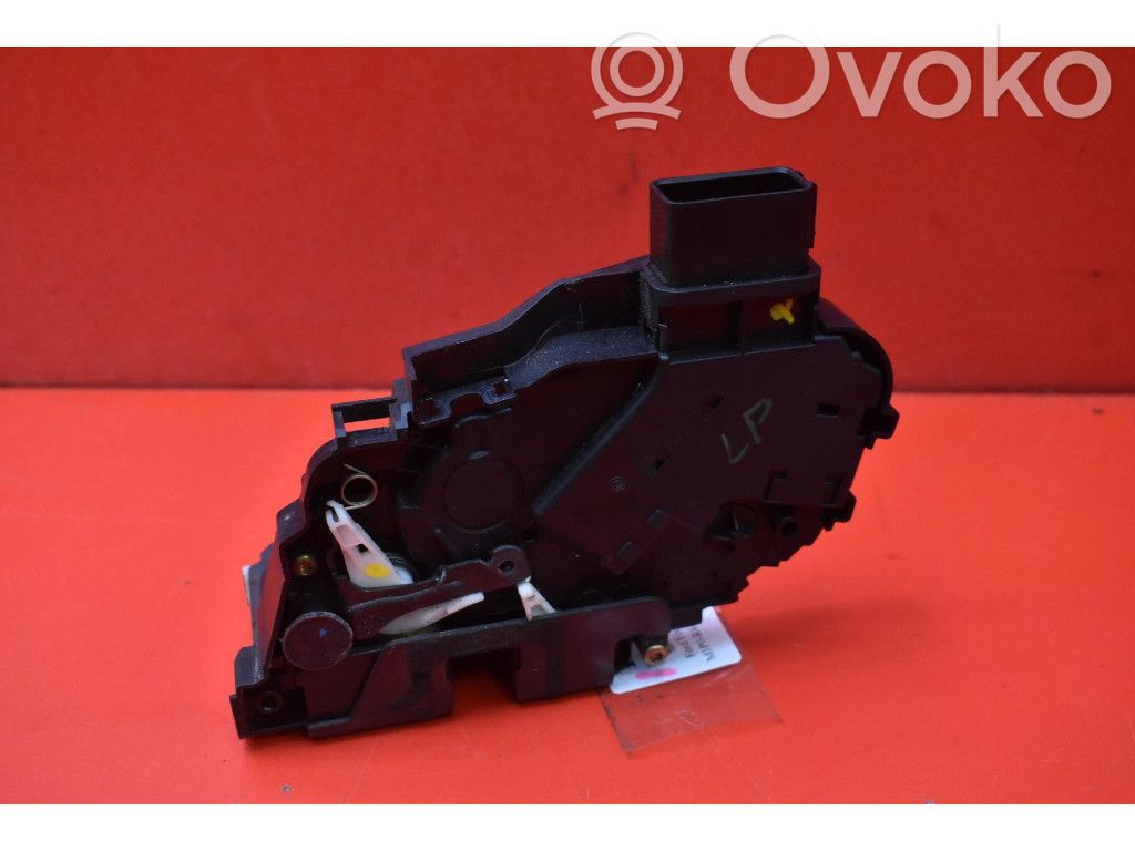 Ford Focus C-MAX Front door lock 