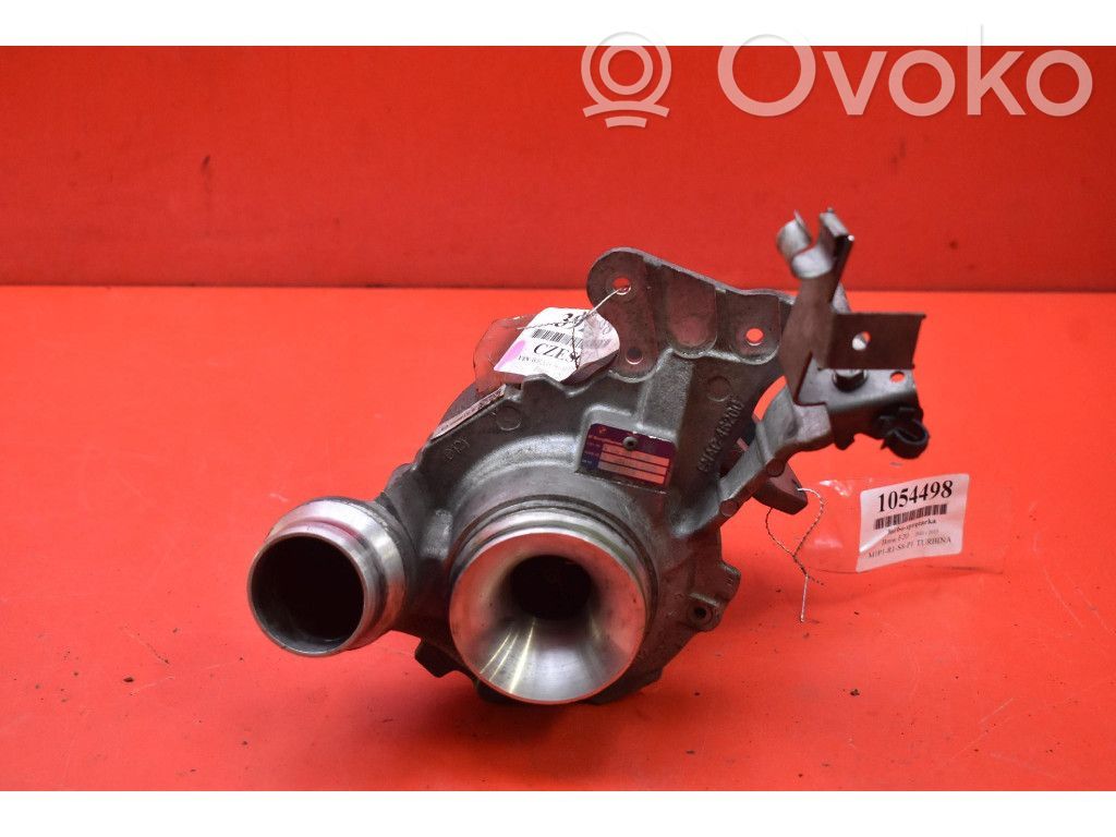 BMW 7 F01 F02 F03 F04 Cześć układu próżniowego turbosprężarki 