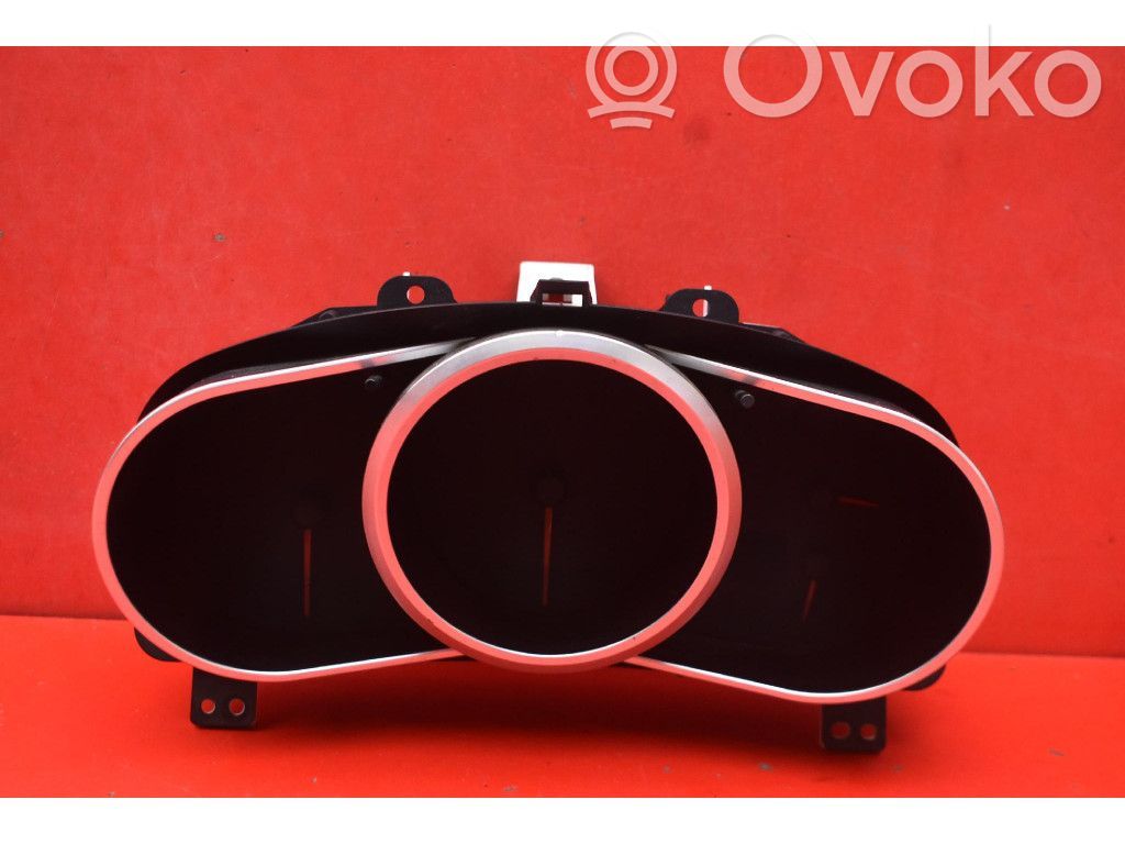 Mazda CX-7 Speedometer (instrument cluster) 