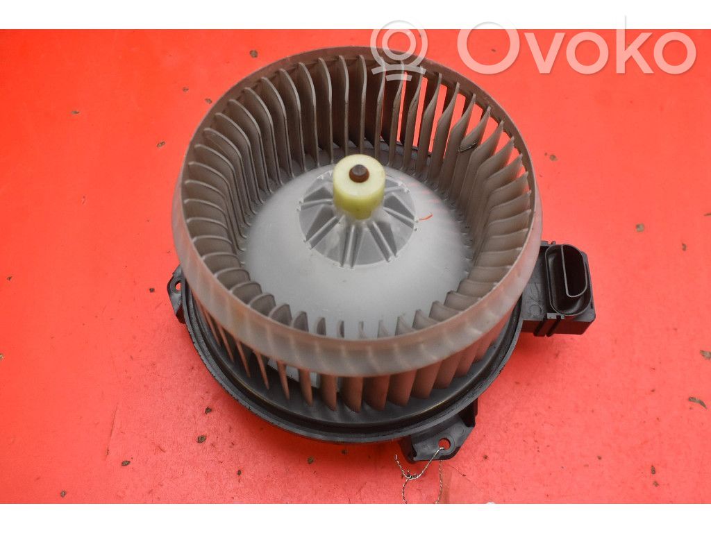 Toyota Corolla E140 E150 Mazā radiatora ventilators 